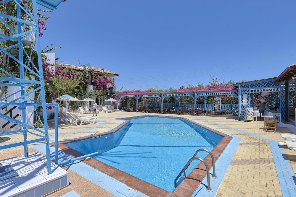 Paul Marie Aparthotel Hersonissos  Exterior photo